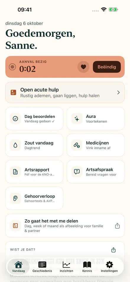 Lopende aanval met timer en grote knop ‘Acute hulp openen’